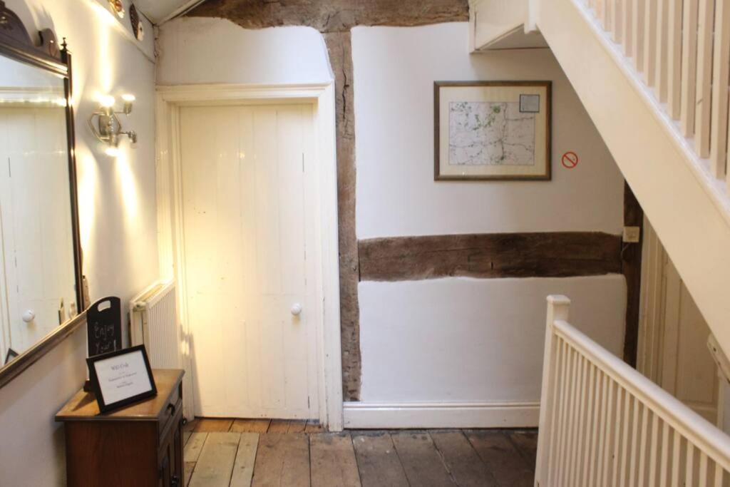 Medieval Roots And Harry Potter Townhouse - Hiking Near Ludlow Leominster Exteriör bild