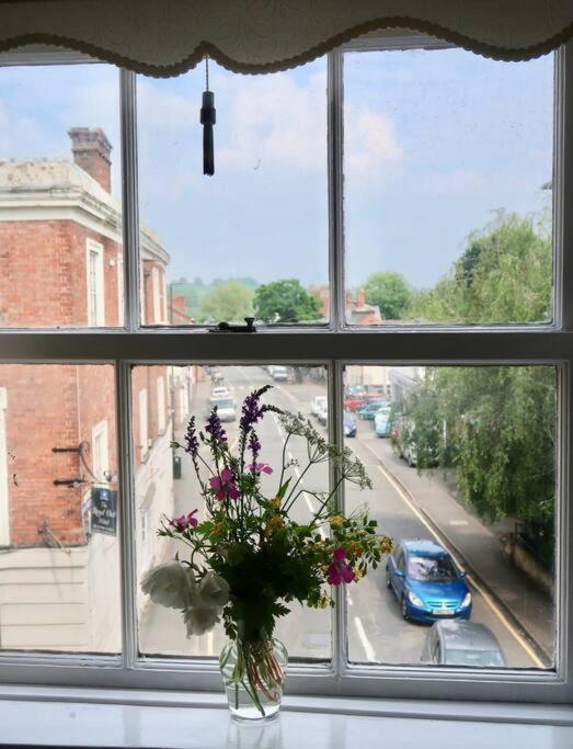 Medieval Roots And Harry Potter Townhouse - Hiking Near Ludlow Leominster Exteriör bild