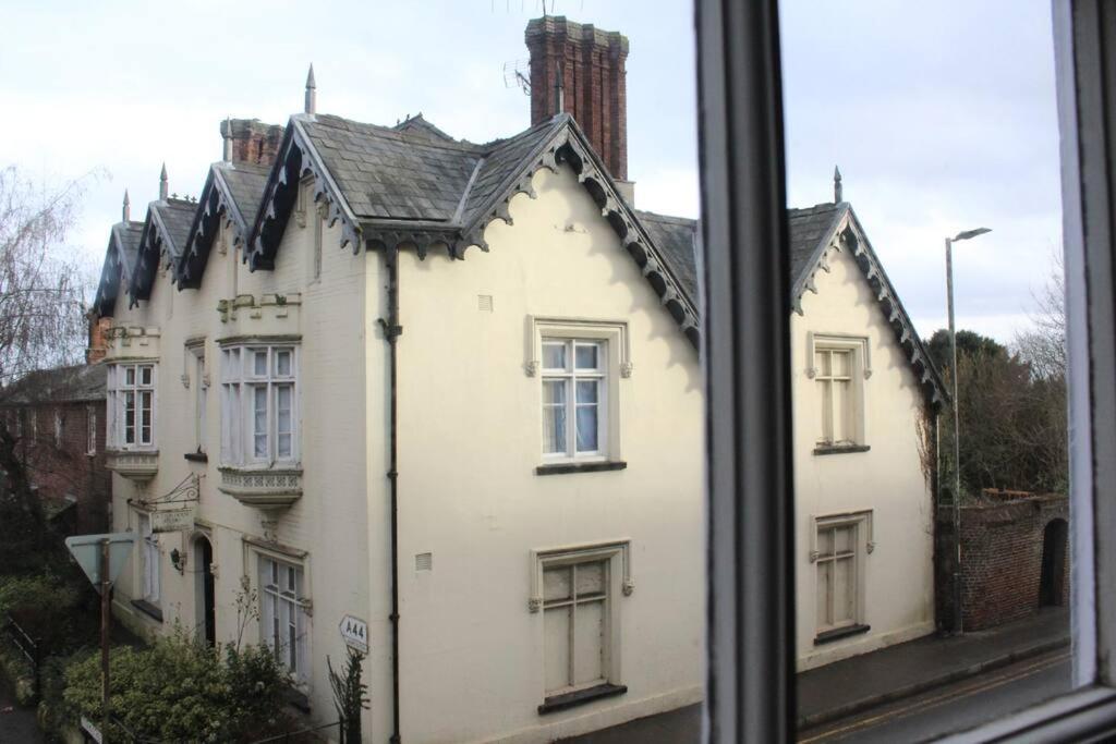 Medieval Roots And Harry Potter Townhouse - Hiking Near Ludlow Leominster Exteriör bild
